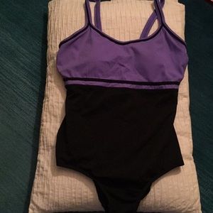 1 piece bathing suit lined